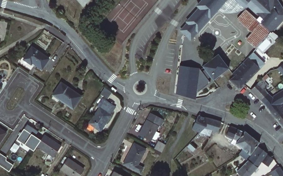 Vue aérienne du Rond-point anonyme n°552672101