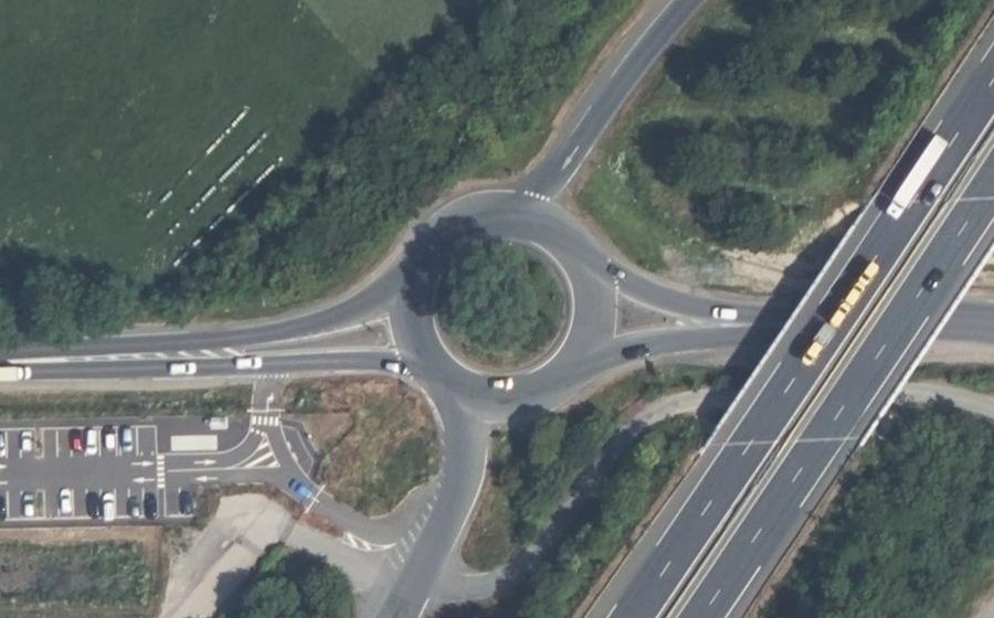 Vue aérienne du Rond-point anonyme n°553054944