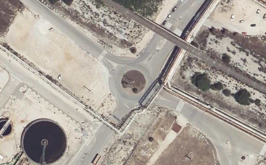 Vue aérienne du Rond-point anonyme n°55336781