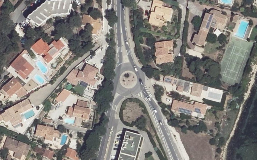 Vue aérienne du Rond-point anonyme n°554509106