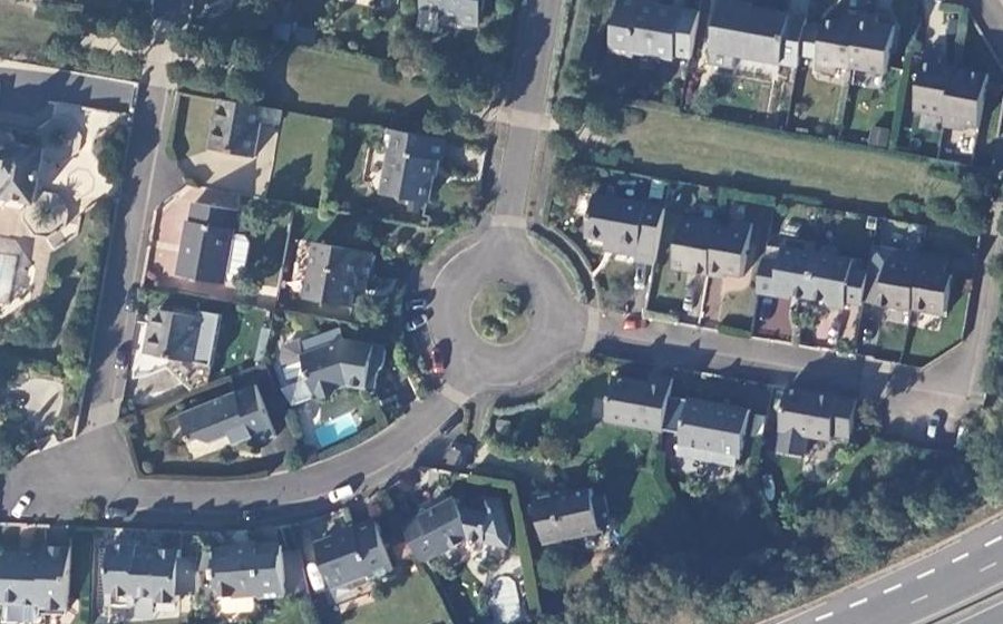 Vue aérienne du Rond-point anonyme n°55451122