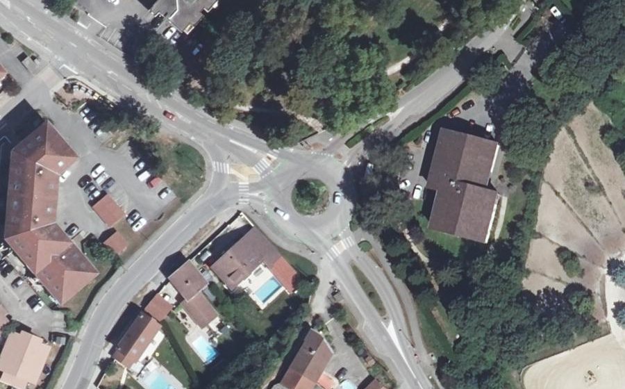 Vue aérienne du Rond-point anonyme n°5547161