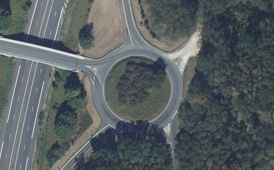 Vue aérienne du Rond-point anonyme n°55604092