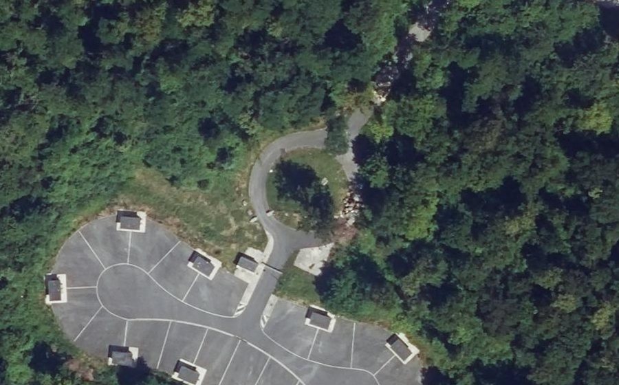 Vue aérienne du Rond-point anonyme n°556342960