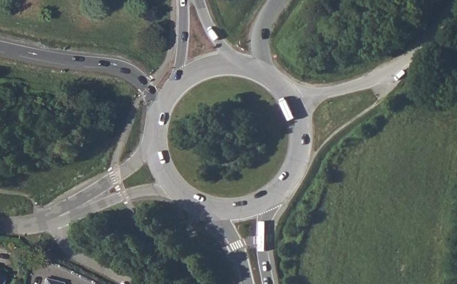Vue aérienne du Rond-point anonyme n°5568924