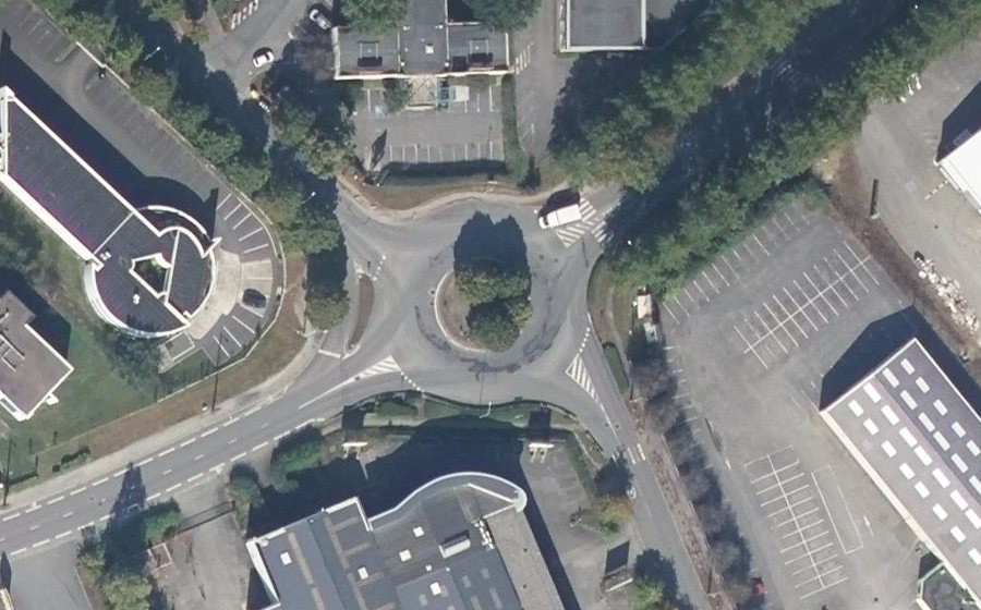 Vue aérienne du Rond-point anonyme n°5571643
