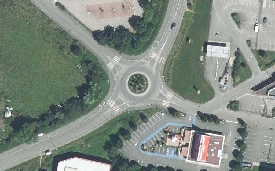 Vue aérienne du Rond-point anonyme n°5573150
