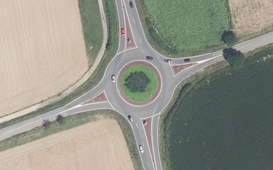 Vue aérienne du Rond-point anonyme n°5573173