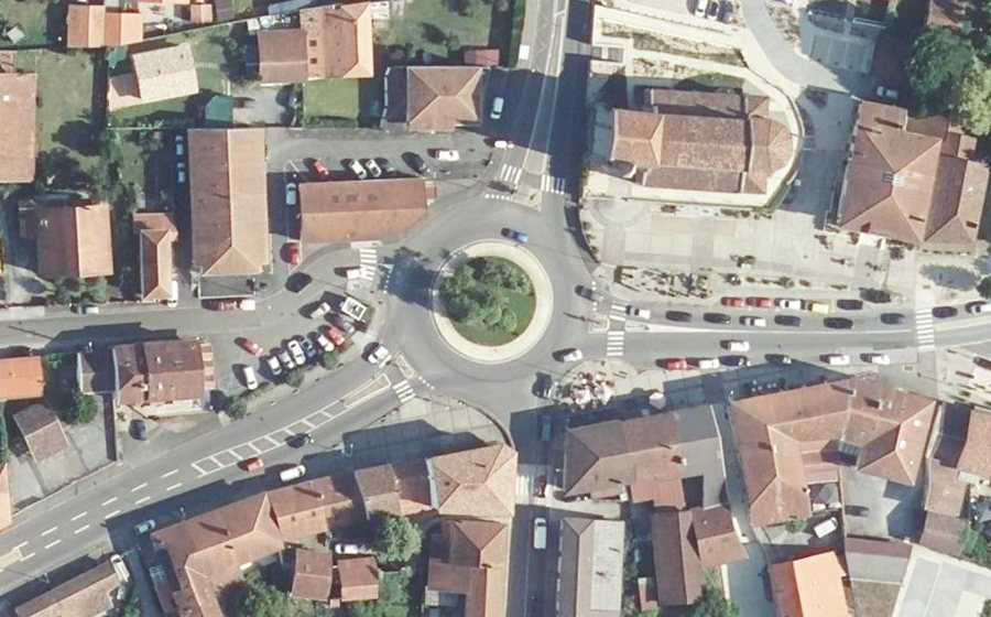 Vue aérienne du Rond-point anonyme n°55752264