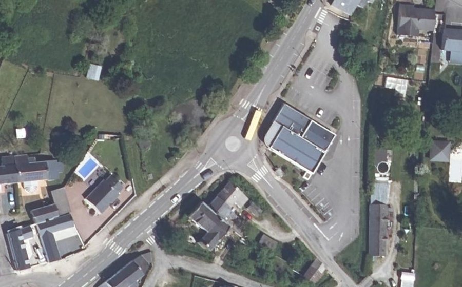 Vue aérienne du Rond-point anonyme n°557706591