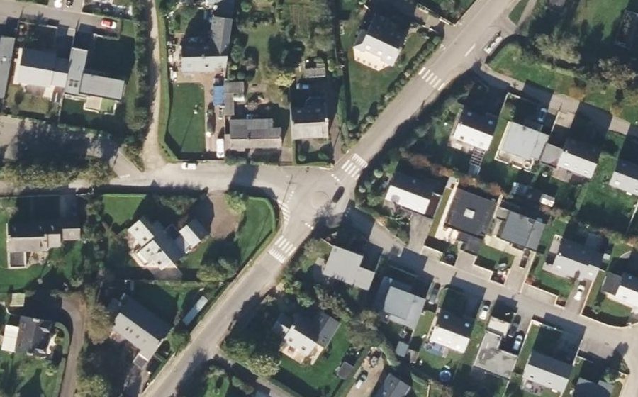 Vue aérienne du Rond-point anonyme n°558536121