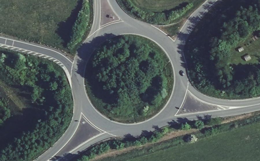 Vue aérienne du Rond-point anonyme n°55866729