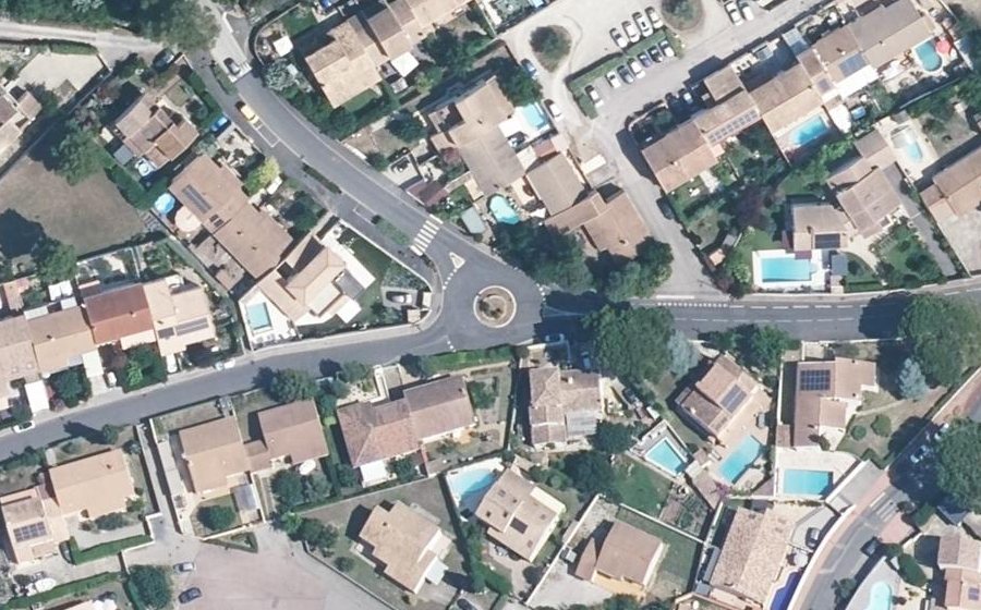 Vue aérienne du Rond-point anonyme n°56013700