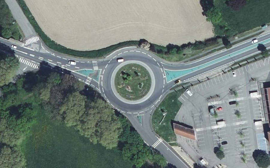 Vue aérienne du Rond-point anonyme n°56018456