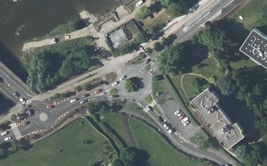 Vue aérienne du Rond-point anonyme n°56019268