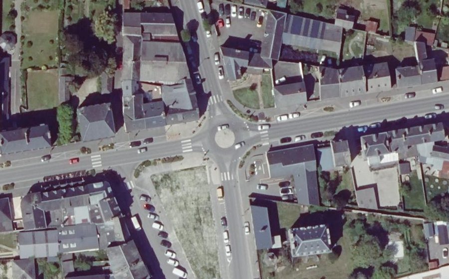Vue aérienne du Rond-point anonyme n°56029862