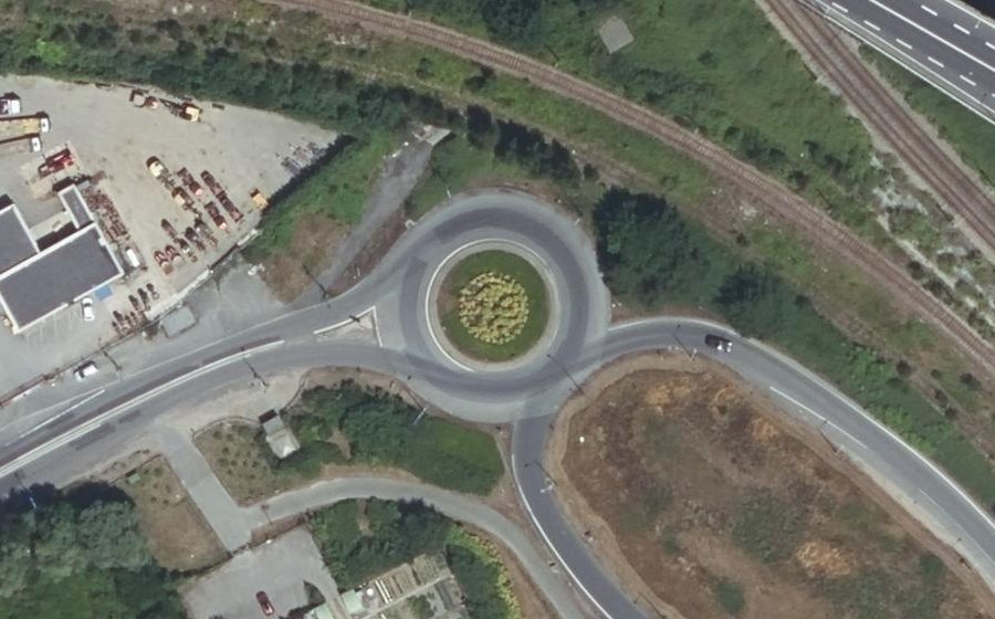 Vue aérienne du Rond-point anonyme n°56041965