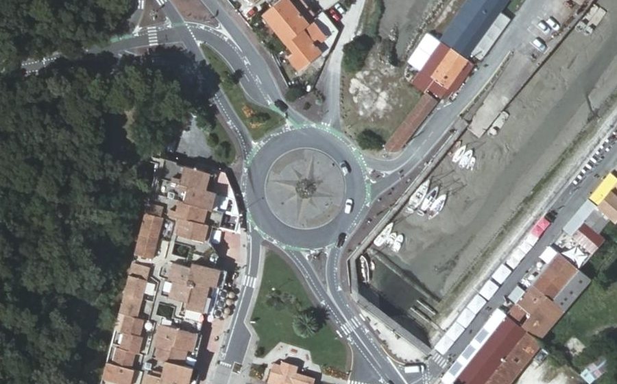 Vue aérienne du Rond-point anonyme n°56042908