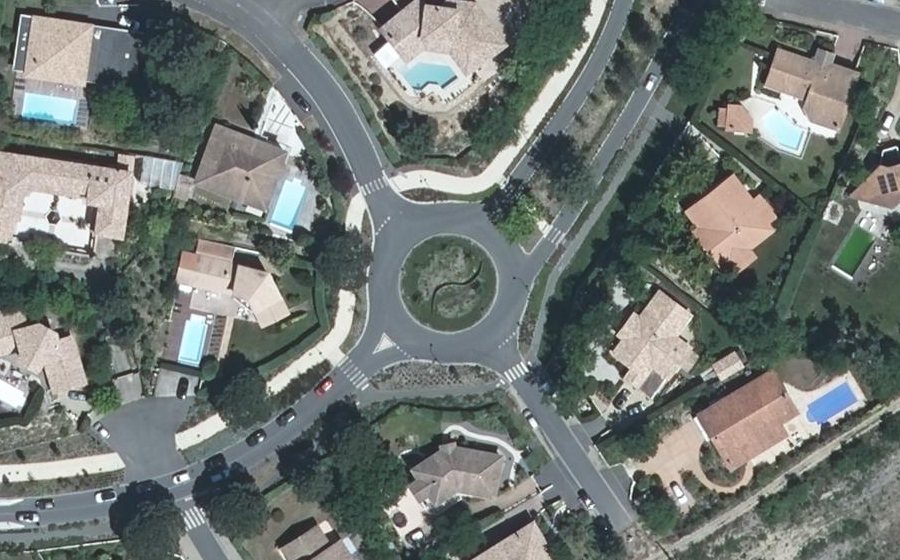 Vue aérienne du Rond-point anonyme n°56066522