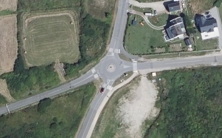 Vue aérienne du Rond-point anonyme n°56081201