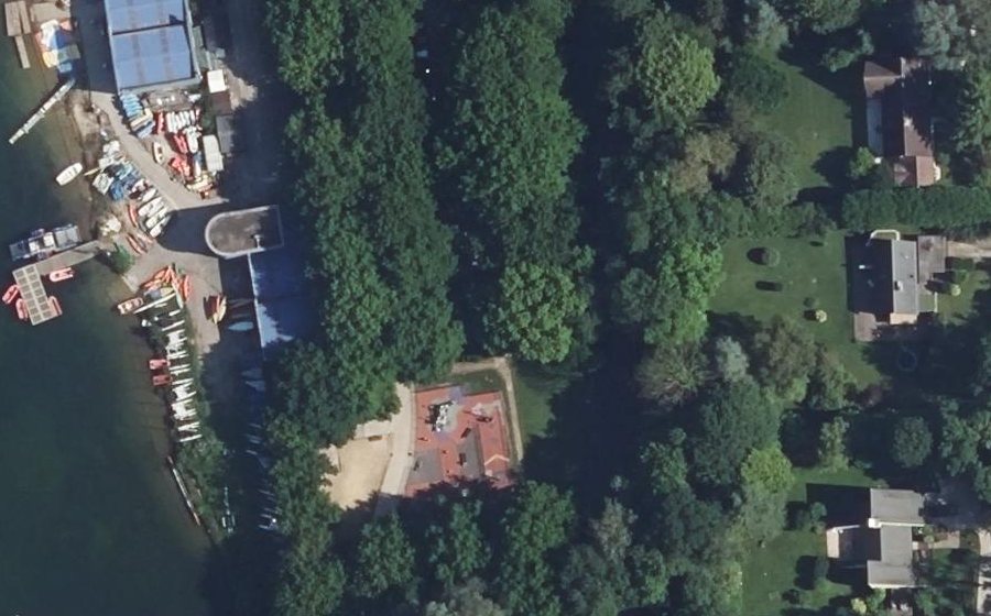 Vue aérienne du Rond-point anonyme n°562816748
