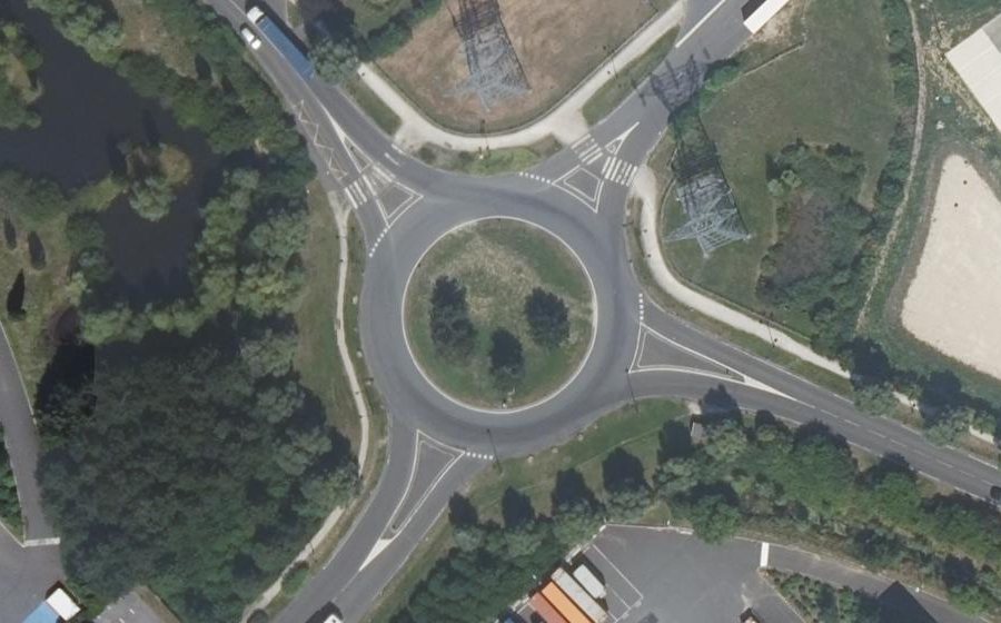 Vue aérienne du Rond-point anonyme n°56320020