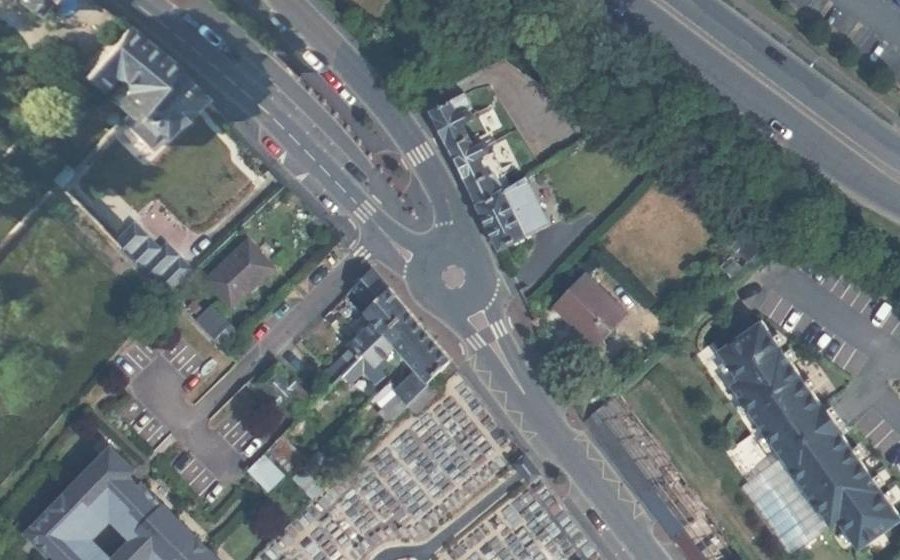 Vue aérienne du Rond-point anonyme n°563612207