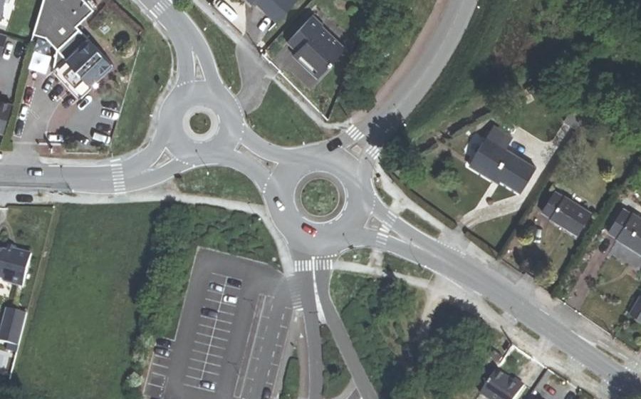 Vue aérienne du Rond-point anonyme n°565490328