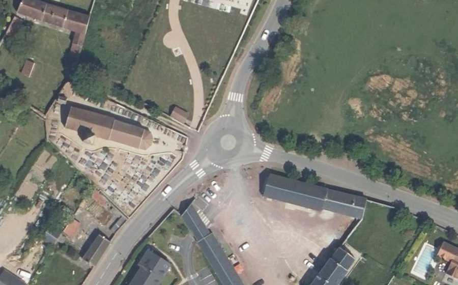 Vue aérienne du Rond-Point de la 1ere Armée Canadienne