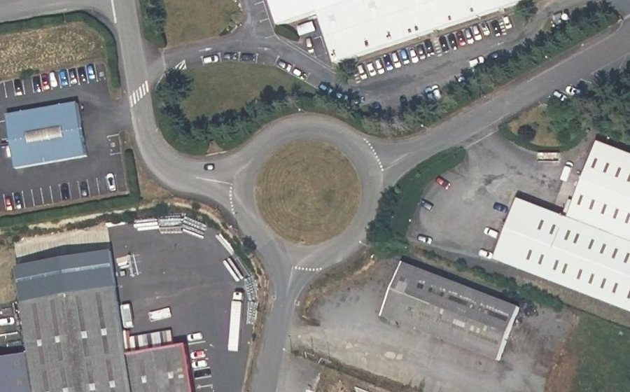 Vue aérienne du Rond-point anonyme n°57385006