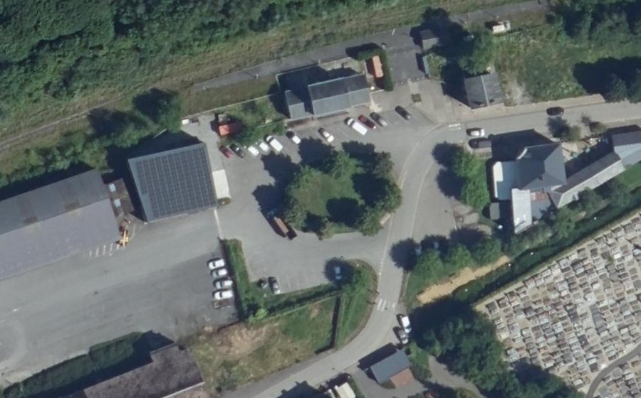 Vue aérienne du Rond-point anonyme n°575058019
