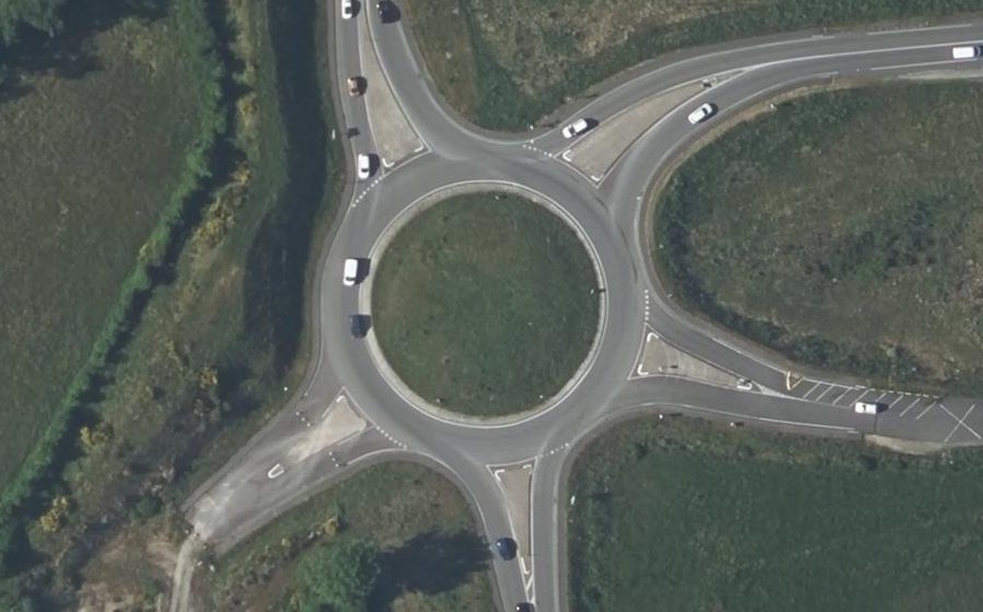 Vue aérienne du Rond-point anonyme n°578957492