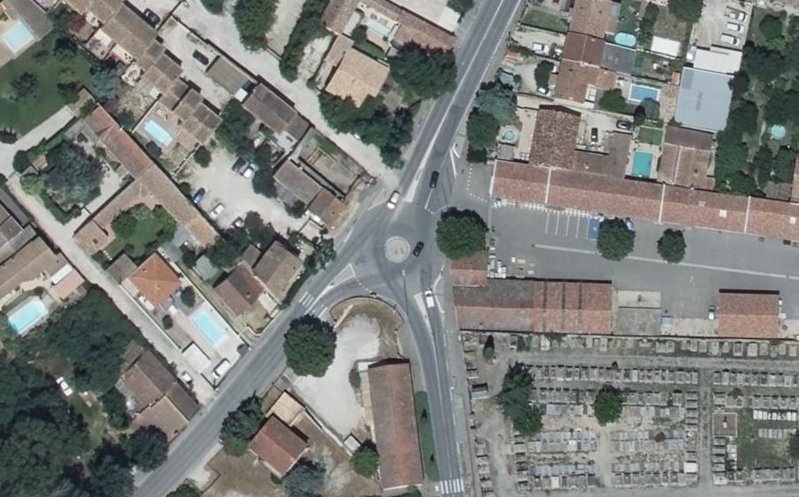 Vue aérienne du Rond-point anonyme n°582079944