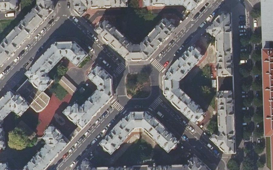 Vue aérienne du Rond-point anonyme n°582210704