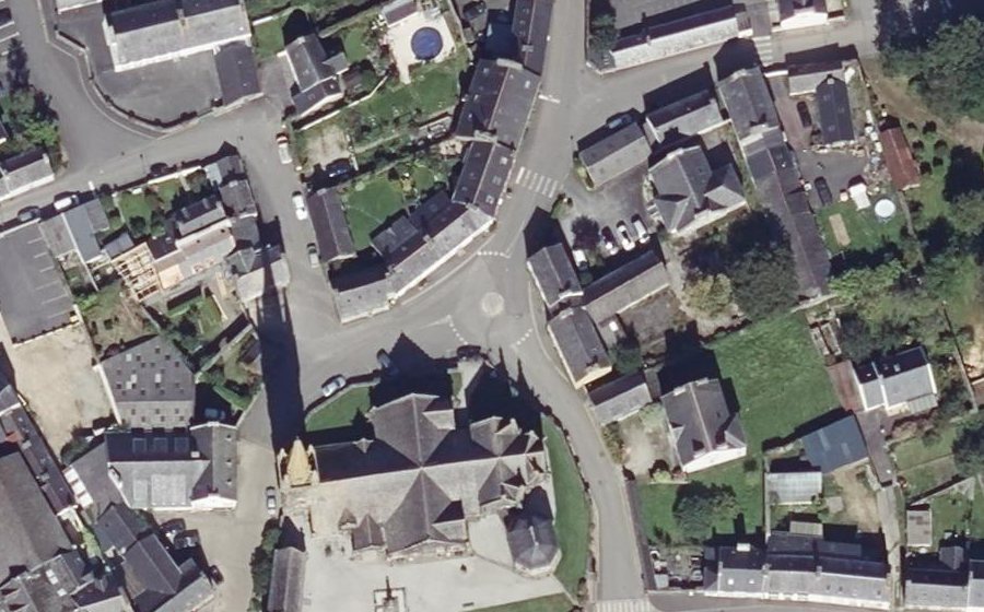 Vue aérienne du Rond-point anonyme n°582542445