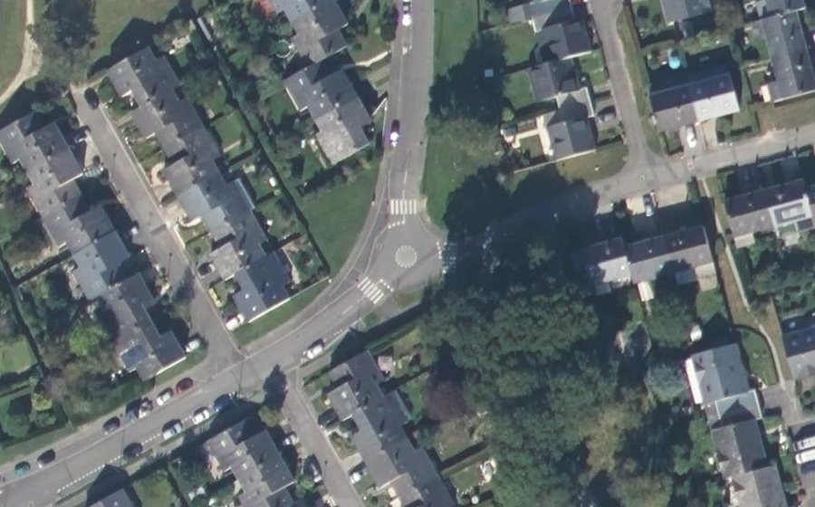Vue aérienne du Rond-point anonyme n°5829424