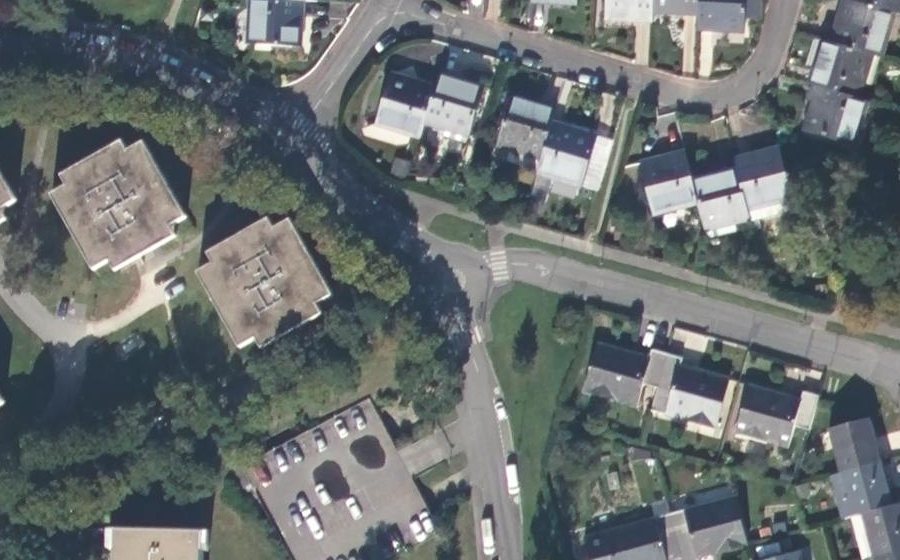 Vue aérienne du Rond-point anonyme n°5829425
