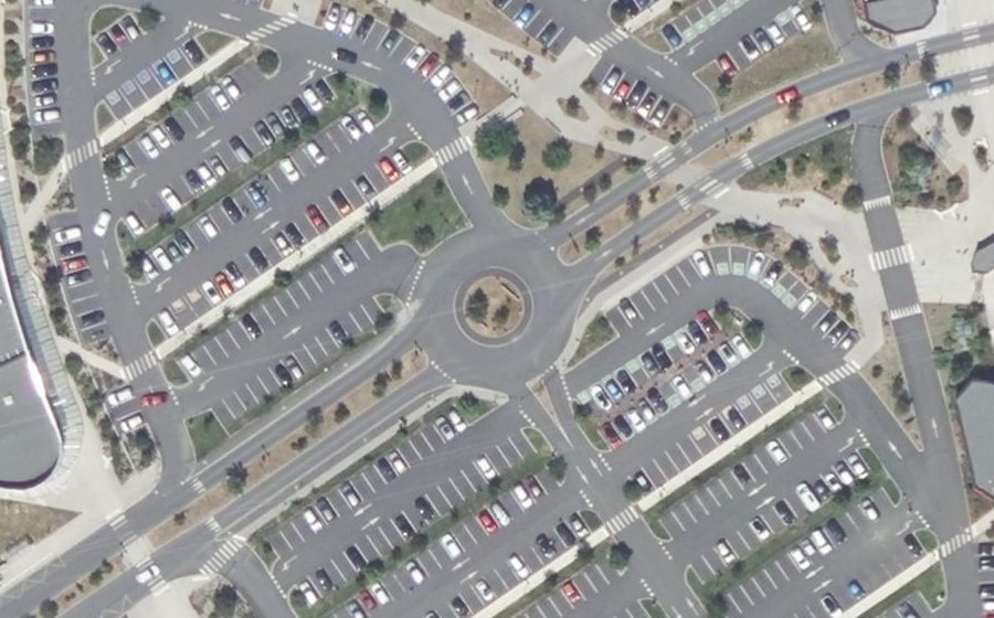 Vue aérienne du Centre Commercial Cap Saran