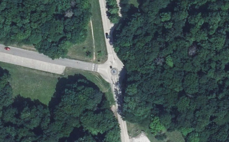 Vue aérienne du Rond-point anonyme n°583778102