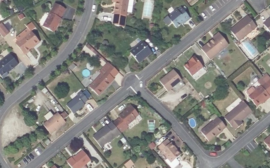 Vue aérienne du Rond-point anonyme n°58658343