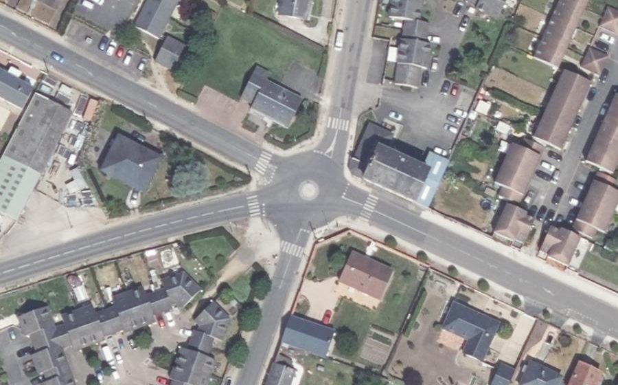 Vue aérienne du Rond-point anonyme n°5886819