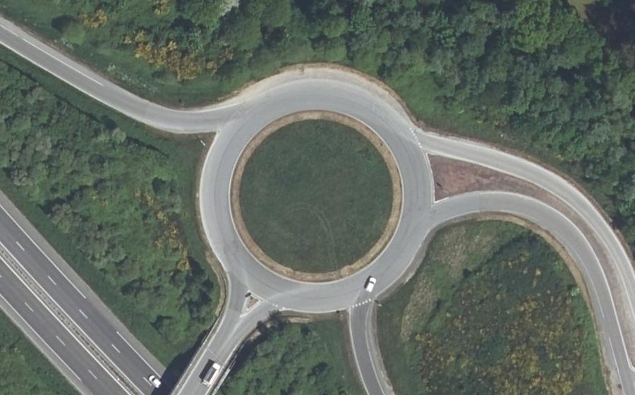 Vue aérienne du Rond-point anonyme n°58917134
