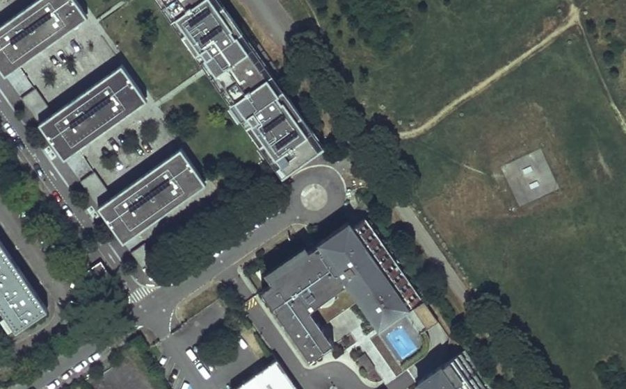 Vue aérienne du Rond-point anonyme n°589272968