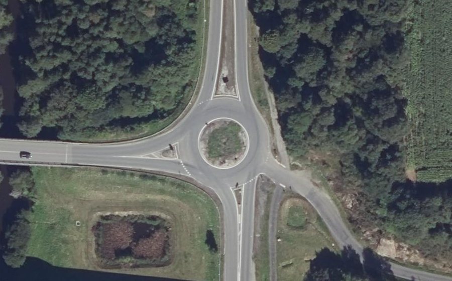 Vue aérienne du Rond-point anonyme n°590008124