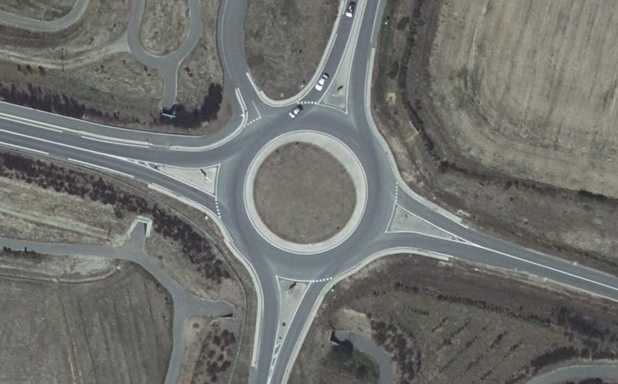 Vue aérienne du Rond-point anonyme n°590254284