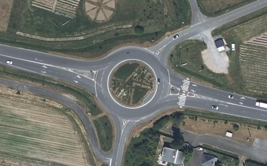 Vue aérienne du Rond-point anonyme n°590524400