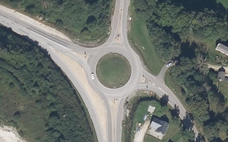 Vue aérienne du Rond-point anonyme n°590607136