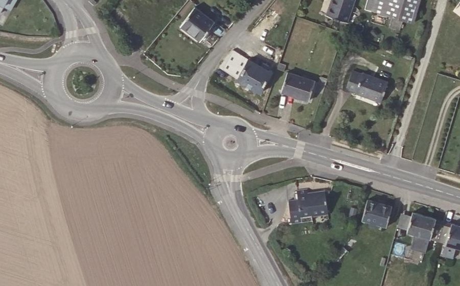 Vue aérienne du Rond-point anonyme n°590612061