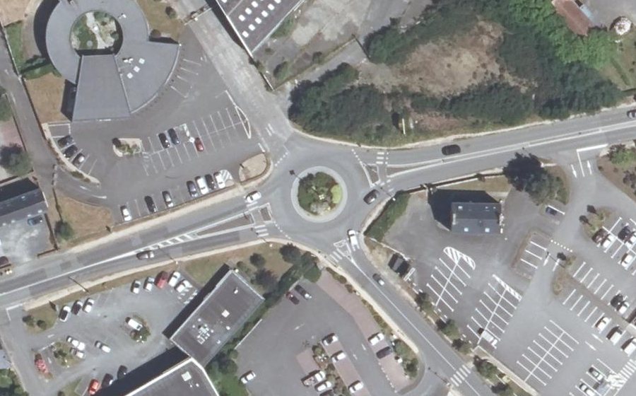Vue aérienne du Rond-point anonyme n°590612117
