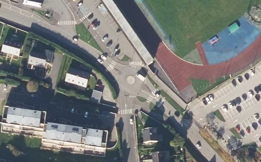 Vue aérienne du Rond-point anonyme n°590612125